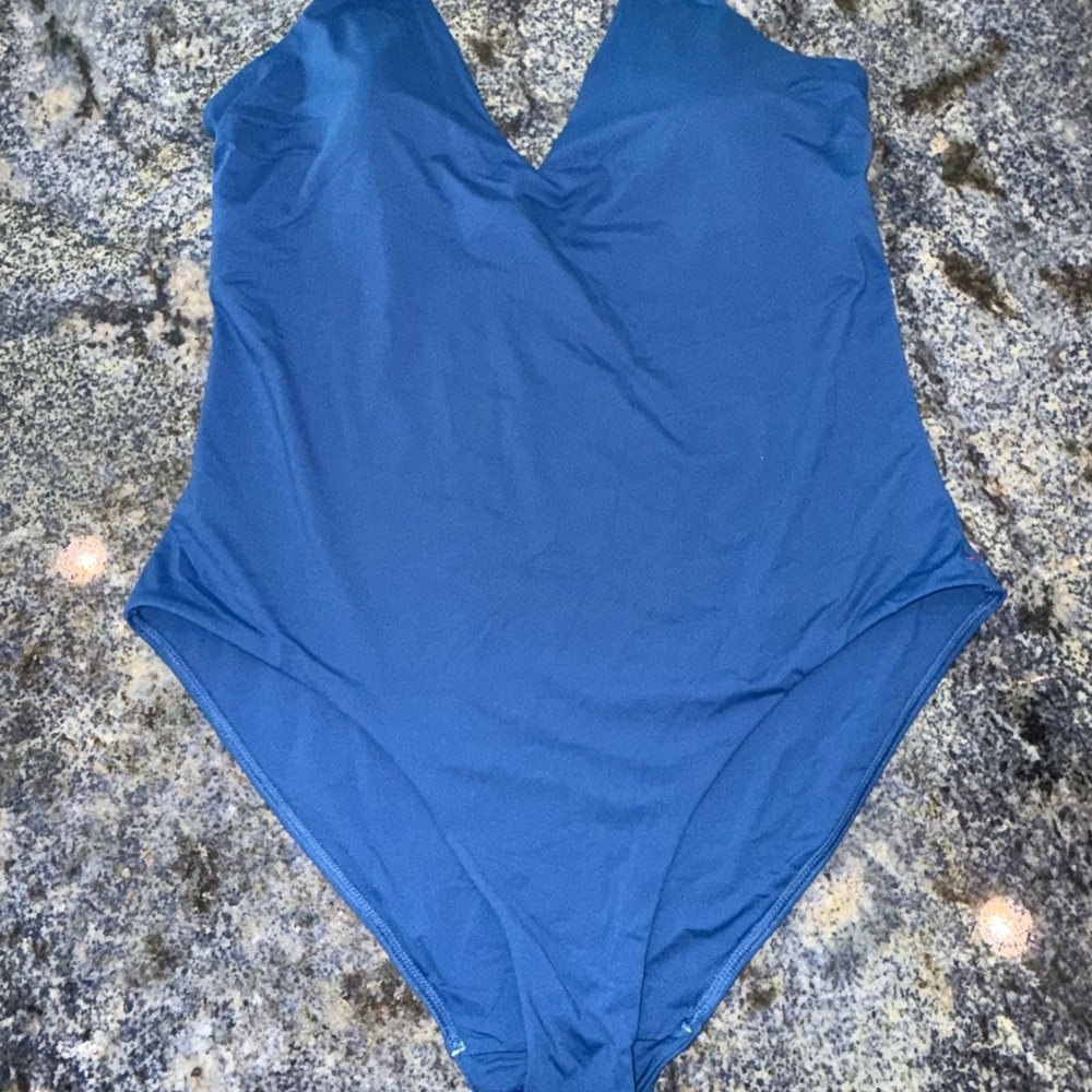 Everlane Women's Blue One-Piece Swimsuit